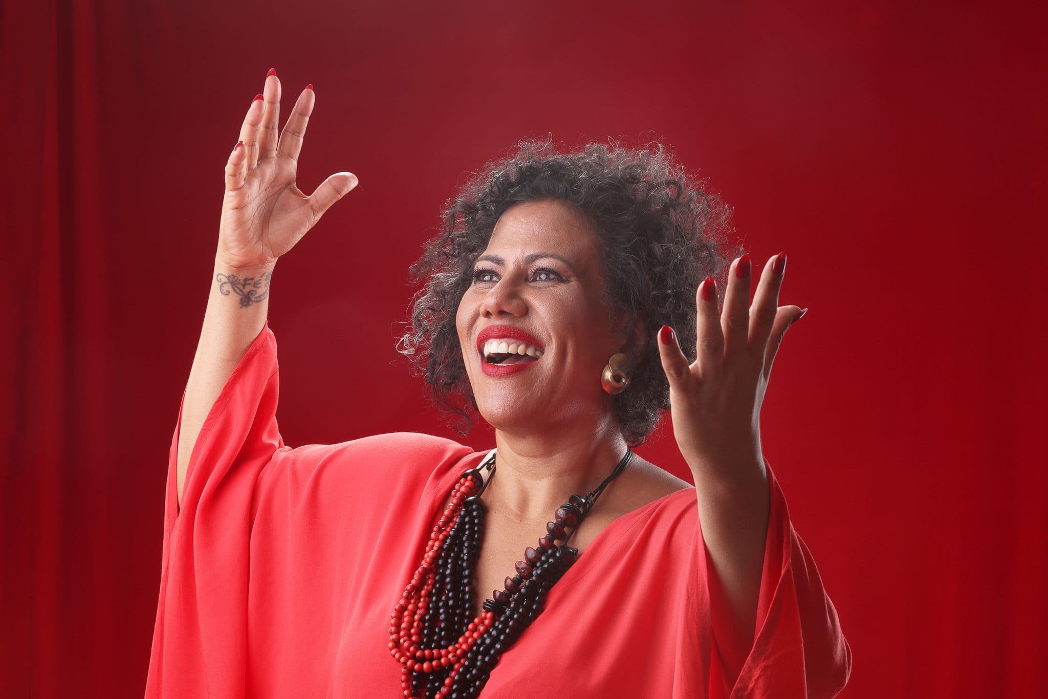 Tributo a Mercedes Sosa com Indiana Nomma