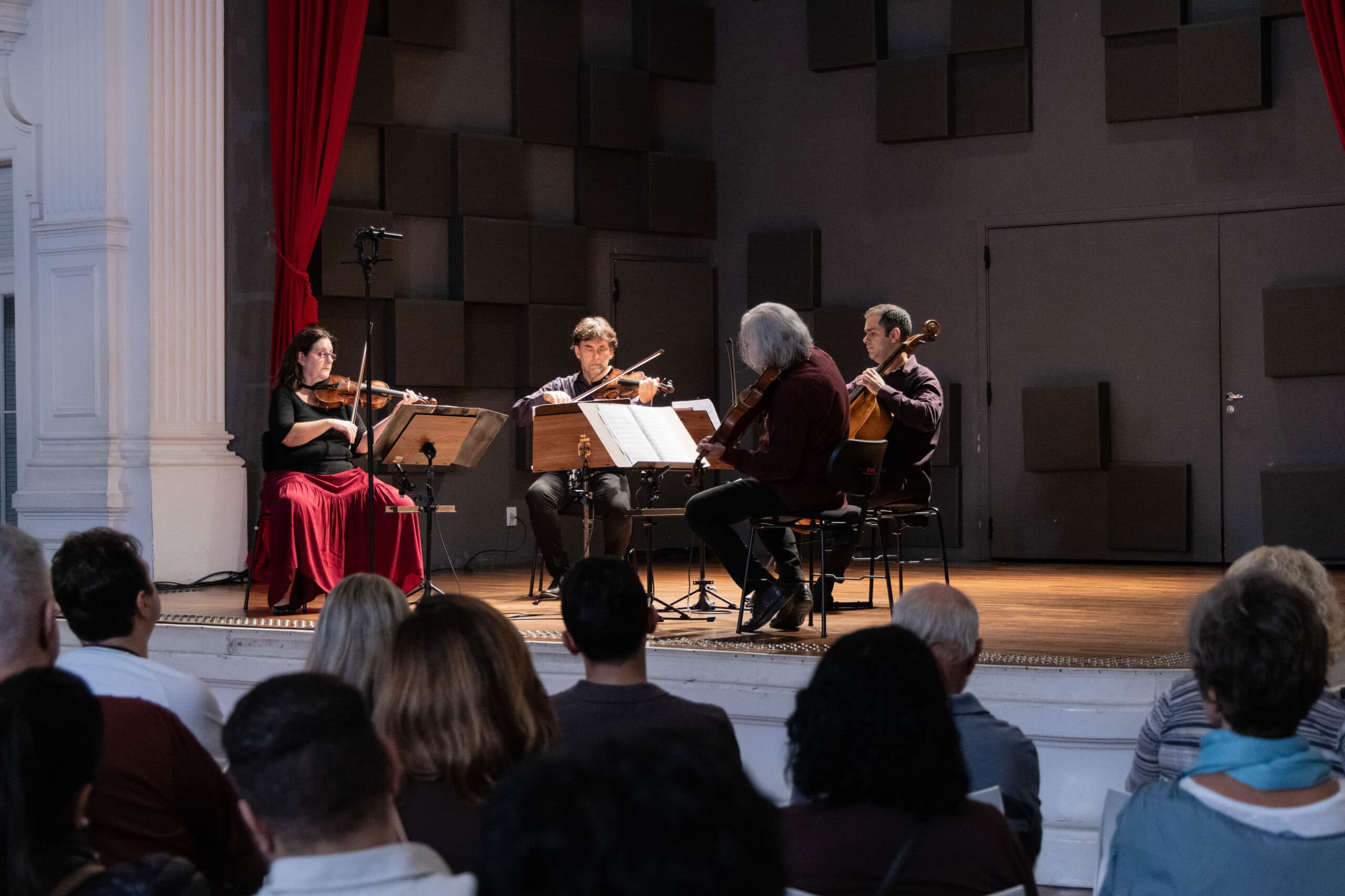 Quarteto Convida Heloisa Fernandes
