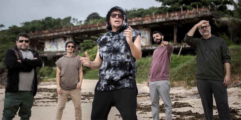 Mundo Livre S/A convida Otto — Show do álbum Samba Esquema Noise