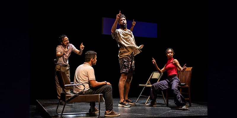 Língua — Direção Vinicius Arneiro. Dramaturgia Pedro Emanuel e Vinicius Arneiro