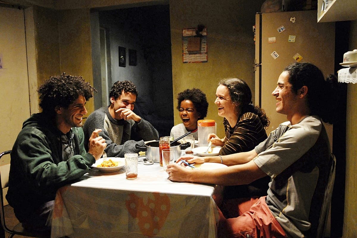 Linha De Passe — Dir. Walter Salles e Daniela Thomas. Brasil, 2008. Drama