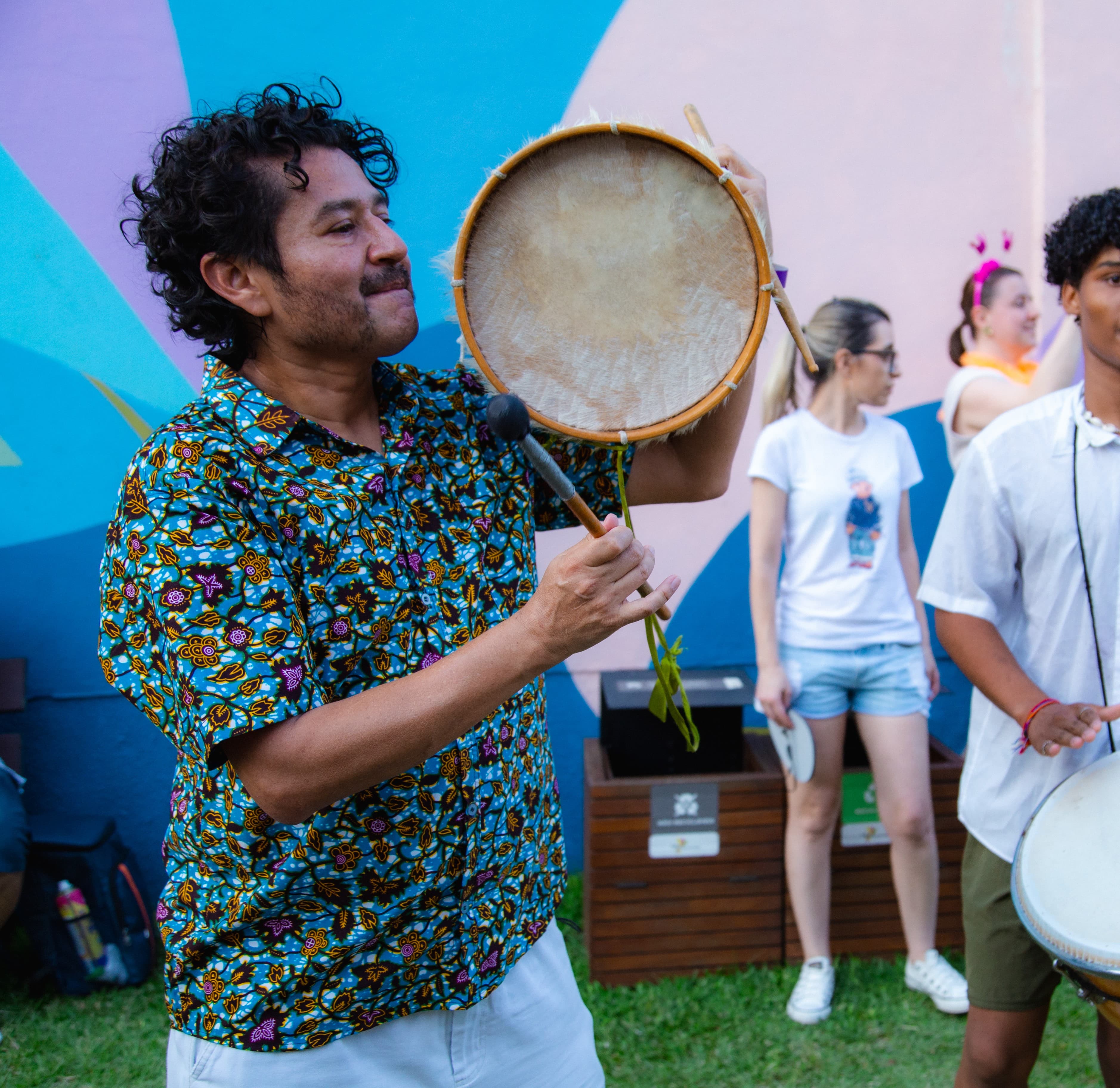 Brincadeiras de Quintal e Culturas Populares — Com educadores de cultura popular brasileira