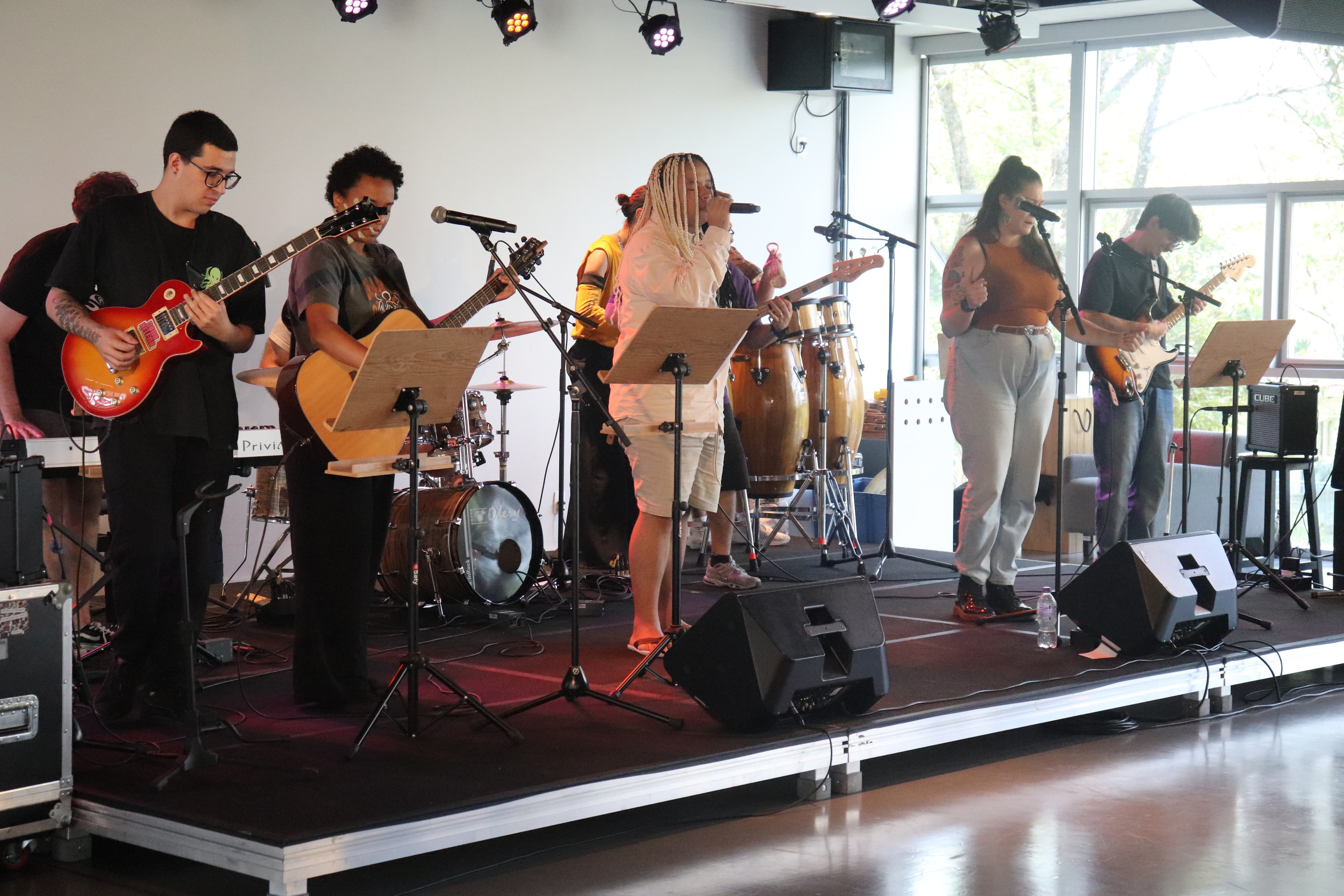 Sarau do Centro de Música - Atividade com Alunos e Alunas do CM — com Equipe de Educação Musical do Centro de Música