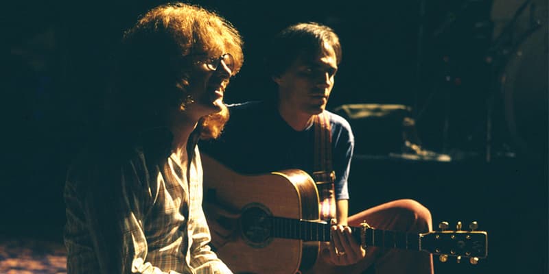 Everywhere Man: The Lives — Panorama Mundial