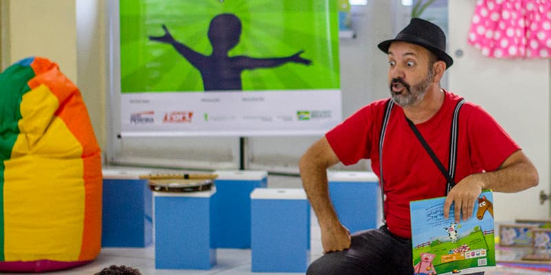 O estranho caso do livro sem o fim — Com Robson dos Santos