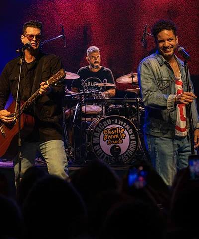 Tren e Thiago Mendonça – Tributo Legião Urbana - 30 Anos Sem Renato Russo