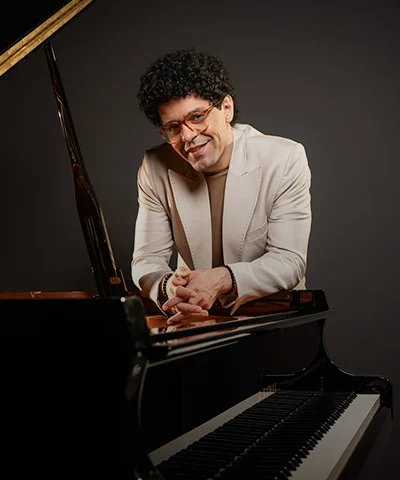 Leandro Cabral – com Texto