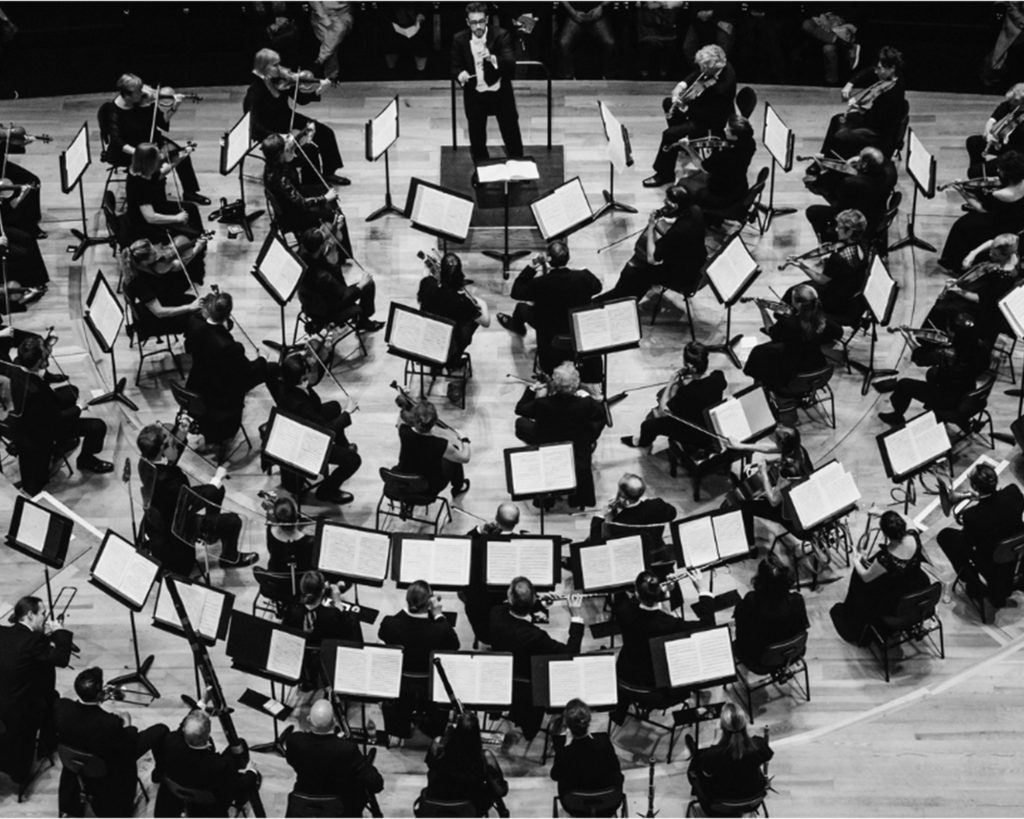 Orquestra Revolucionária e Romântica / Pablo Heras-casado