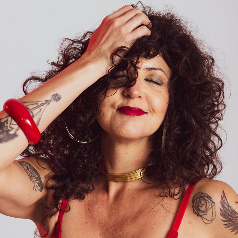 Elaine Guimarães Apresenta "Nas Trilhas de Gal - uma Homenagem a Gal Costa"