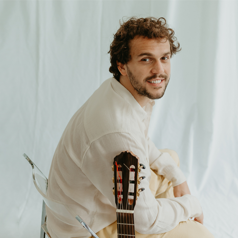 Theo Bial “Da Bossa Ao Samba"