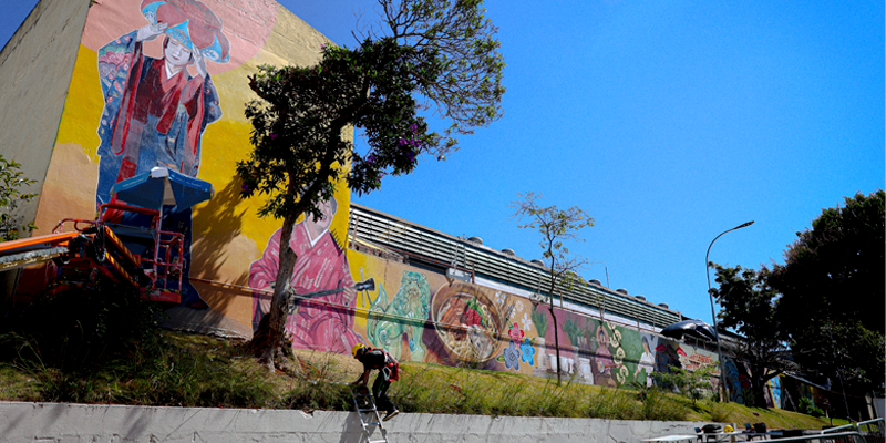 Mural "Memórias Uchinanchu" — por Felipe Ikehara, Sônia Ishikawa e Leonardo Eiki