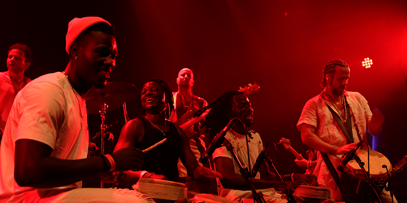 Höröyá Apresenta o Show Grigribá